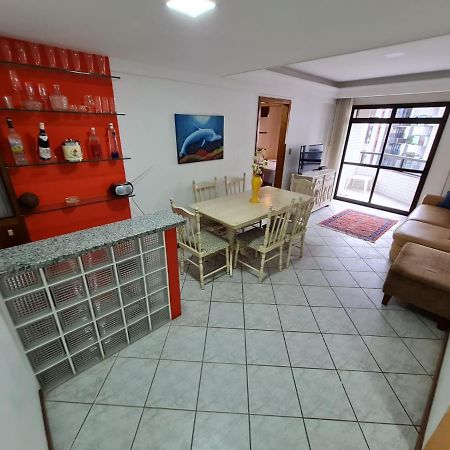 Apt Encantador Centro Guarapari, Completo, 50 M Da Praia Kültér fotó