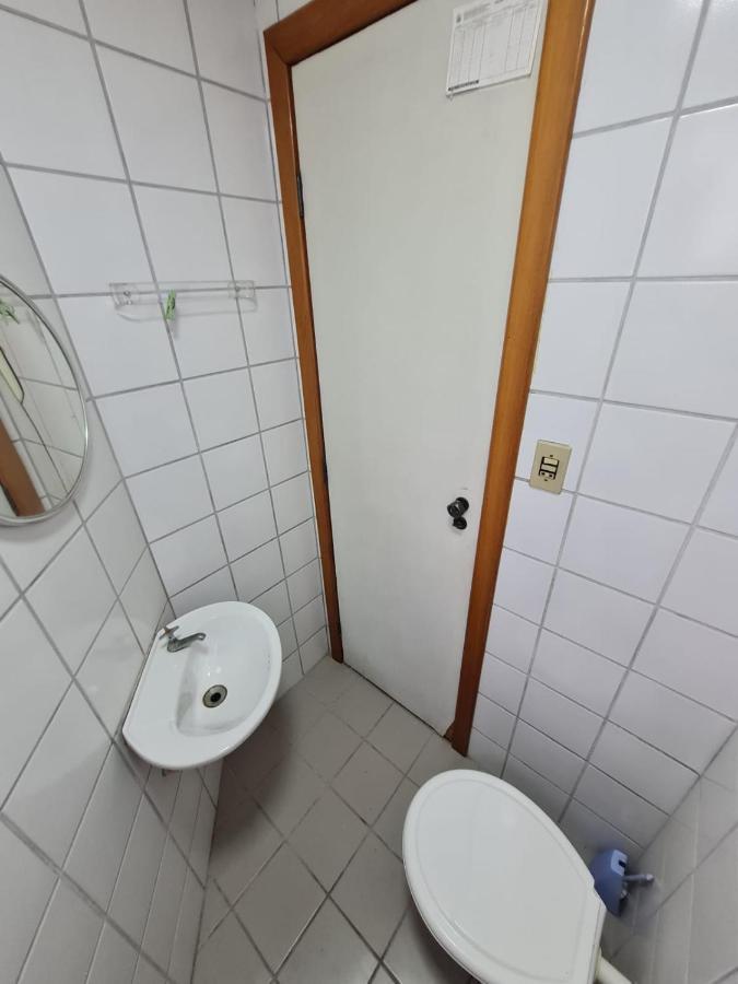 Apt Encantador Centro Guarapari, Completo, 50 M Da Praia Kültér fotó