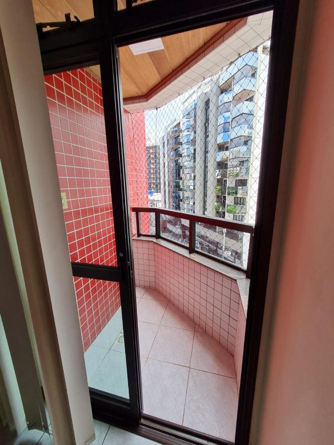 Apt Encantador Centro Guarapari, Completo, 50 M Da Praia Kültér fotó