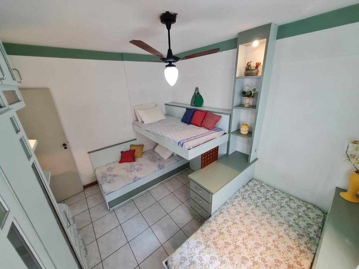 Apt Encantador Centro Guarapari, Completo, 50 M Da Praia Kültér fotó